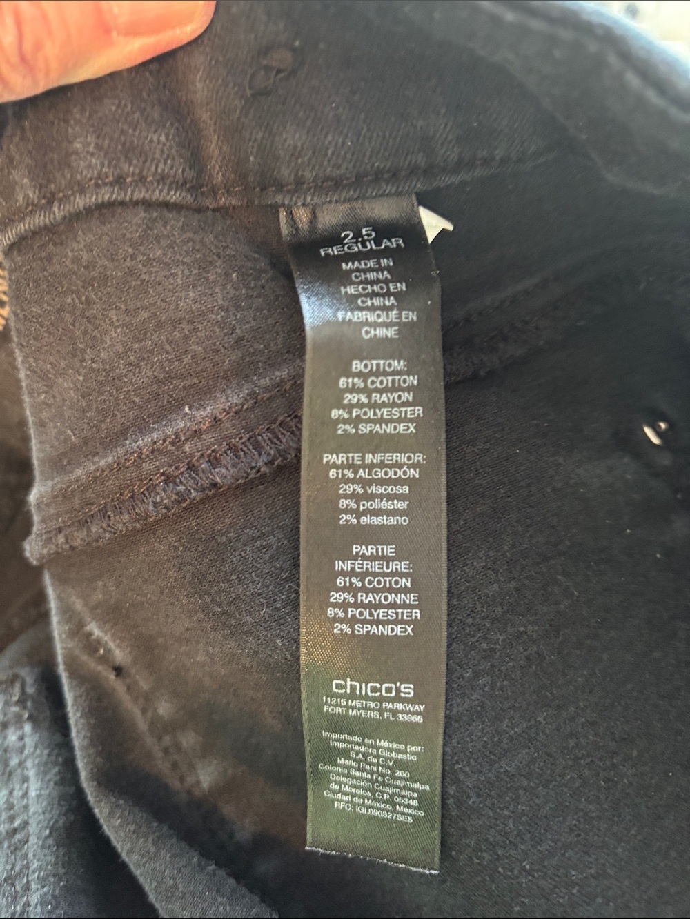 Chico’s So Slimming Girlfriend Ankle Jeans Black - Picture 4 of 4